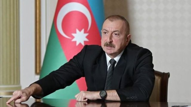 Biz döyüş meydanında tarixi ədaləti bərpa edirik - İlham Əliyev