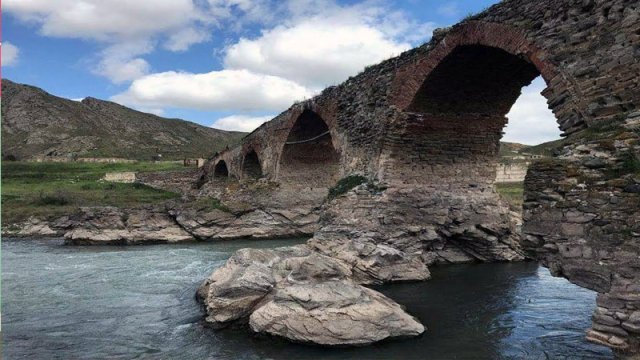 Xudafərin körpüsünün yaxınlığında xüsusi iqtisadi zona yaratmaq olar - EKSPERT
