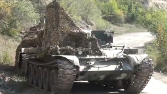 Qubadlı istiqamətində düşmənin atıb qaçdığı texnika və silah-sursatlar - VİDEO