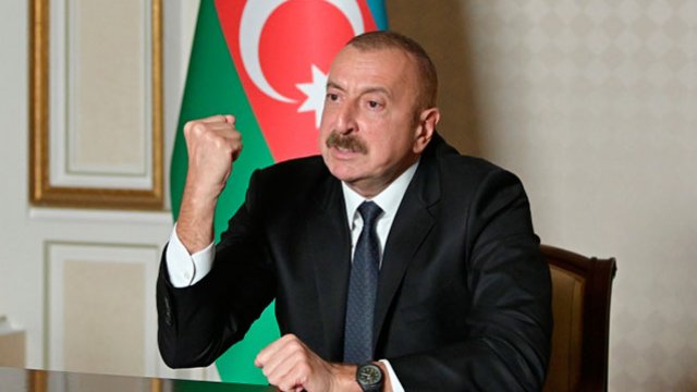 İlham Əliyev Paşinyanın qarşısında şərt qoydu: Ya savaş meydanında əzilmək, ya da...