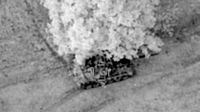 Düşmənin döyüş texnikası və canlı qüvvəsi məhv edildi - VİDEO