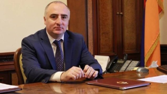 Daha bir ermənistanlı məmur Qarabağda döyüşməyə gəldi