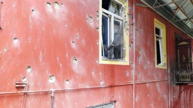 Düşmən yaşayış məntəqələrimizi atəşə tutub