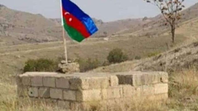 Əliyar Əliyevin Qubadlıdakı məzarına üçrəngli bayraq sancılıb - FOTO