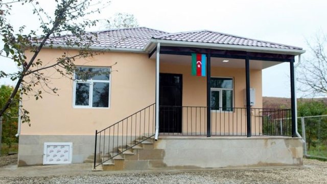 Şəhid ailələri və Qarabağ müharibəsi əlillərinə ev verildi - FOTOLAR