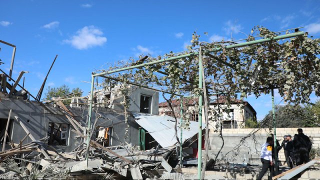 Ermənilər Ağdamın Mahrızlı kəndinə top atdı, ev tamamilə dağıldı