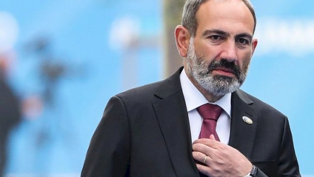 Ermənilər Paşinyanın edamını tələb edir (VİDEO)