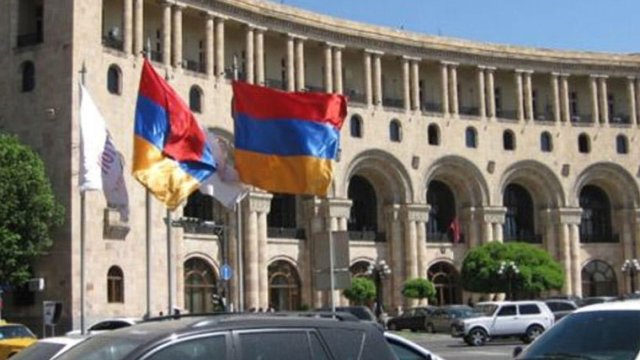 Erməni KİV-i: Saxta Ermənistan mifi dünən məhv edildi