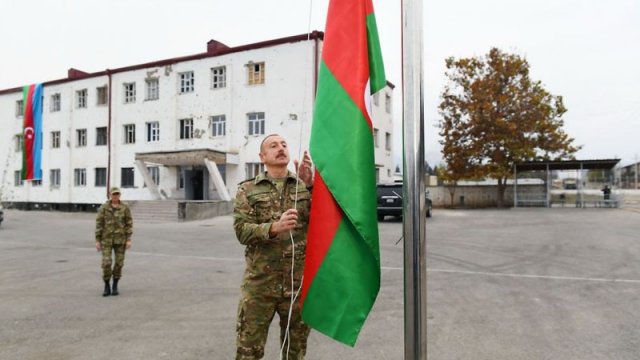 Prezident Füzuli, Cəbrayıl və Xudafərin körpüsündə Azərbaycan bayrağını qaldırdı - FOTOLAR