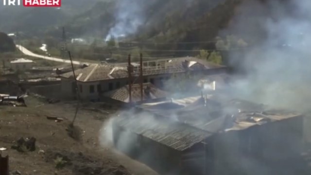 Ermənilər Ağdamda da evlərini yandırırlar - VİDEO