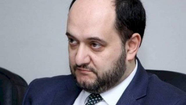 Ermənistanda daha bir nazir istefa verdi