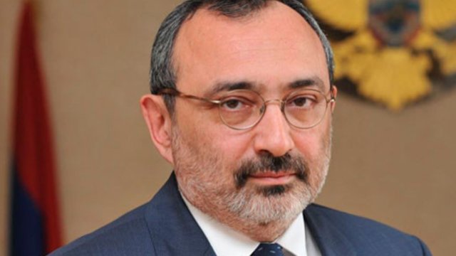 Paşinyan məğlubiyyətdən sonra onu da işdən çıxardı