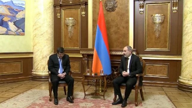 Yoxa çıxan bez parçası - Məğlubiyyətin FOTOSU