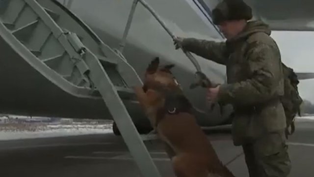 Rus hərbçilər Qarabağı minalardan təmizləməyə gəldi - VİDEO