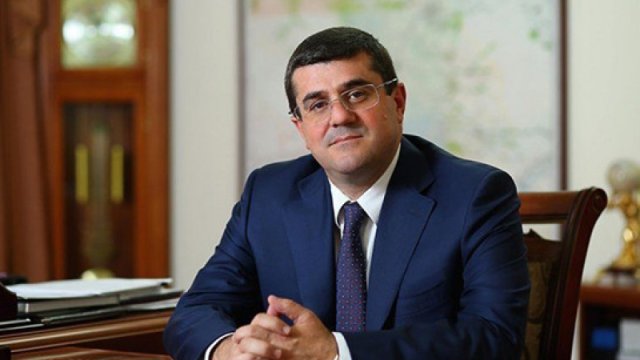 Araik Arutunyan Paşinyana qarşı Moskvadan yardım istədi – FOTO
