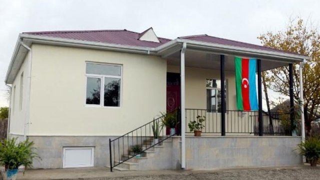 Daha 3 rayonda bu şəxslərə ev verildi