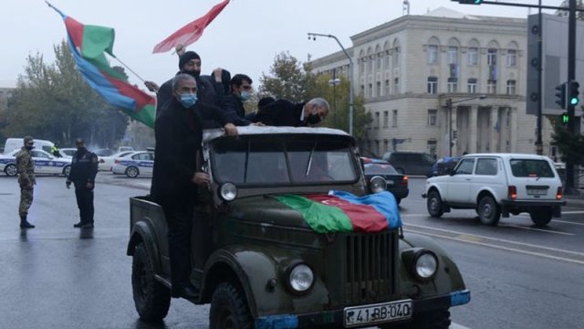 Laçının azad edilməsi münasibəti ilə Bakıda avtoyürüş keçirildi - FOTOLAR