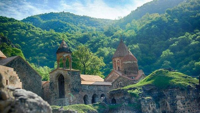Xudavəng monastrının dini varisləri geri qayıtdı - Monastra vaiz təyin olundu