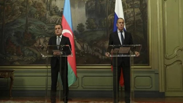 Ceyhun Bayramov və Lavrov arasında telefon danışığı oldu