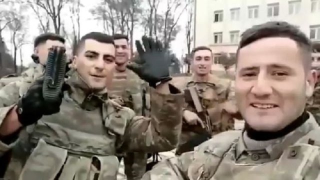 Əsgərlərimiz Şuşadan salam yolladı - VİDEO