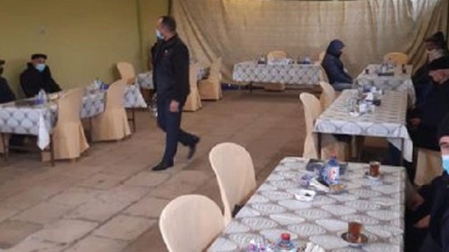 Yas mərasimi təşkil edən şəxs cərimələndi