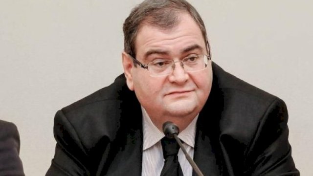 Sabiq televiziya rəhbəri koronavirusa yoluxdu - Vəziyyəti ağırdır