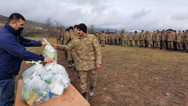 Mehriban Əliyevanın təşəbbüsü ilə hərbçilərimizə dəstək aksiyasına başlanıldı (FOTOLAR)