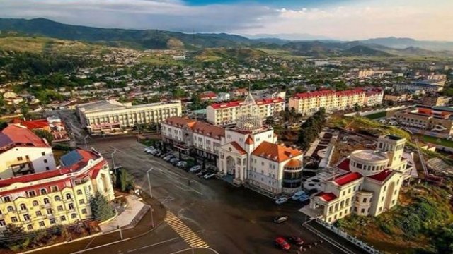 Düşmən Xankəndidə yaşamaq ümidini itirir: Ermənilər evlərini “su qiymətinə” satır - FOTO