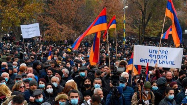 Bu gün Ermənistan müxalifəti küçələrdə çadırlar quracaq