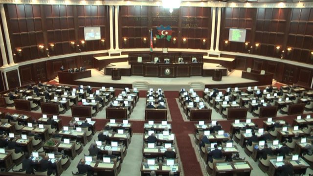 Deputatlar bu gün 5 məsələni müzakirə edəcək