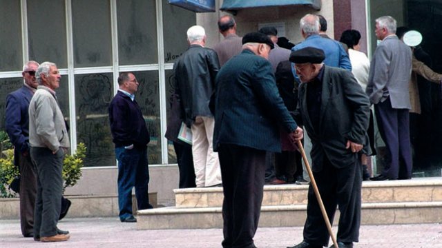 Nazirdən şad xəbər - Gələn il pensiyalar artırılacaq