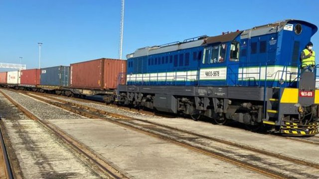 Qitələri birləşdirən növbəti qatar Bakıdadır - FOTO