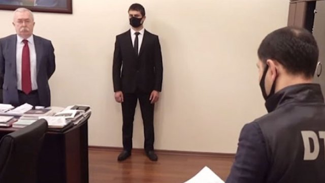 XİN-in iki vəzifəli şəxsi ev dustaqlığına buraxıldı