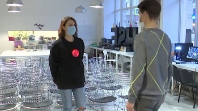 Sosial məsafəni qoruyan kostyum hazırlandı