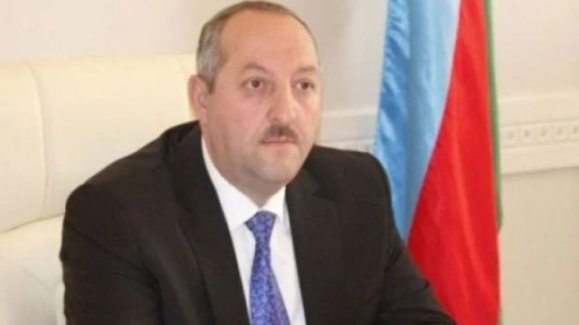 Rüşvətə görə həbs olunan başçının kadrı işdən çıxarıldı