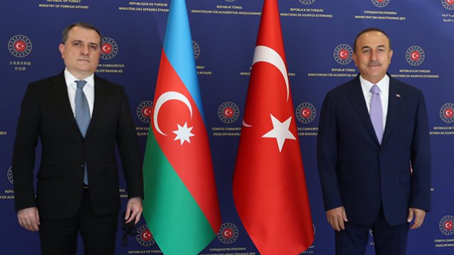 Azərbaycan və Türkiyə XİN rəhbərləri telefonla danışdı