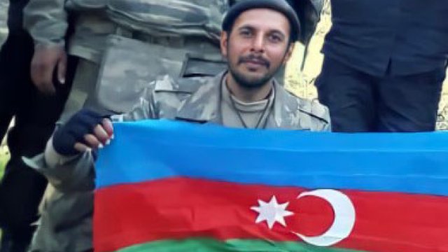 “8 saatlıq pusquda bizə onun zarafatları kömək oldu” - VİDEO