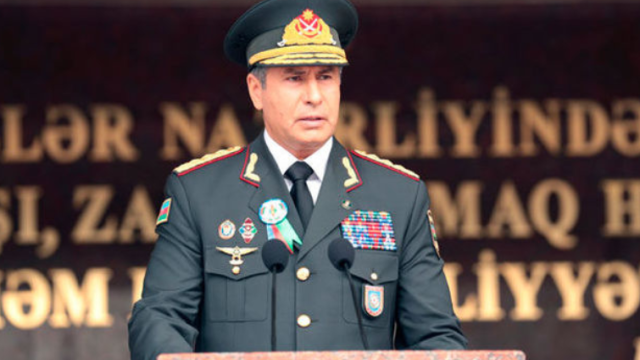 Vilayət Eyvazov şəxsi heyəti təbrik etdi