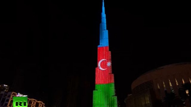 “Bürc-Xəlifə” Azərbaycan bayrağına boyandı - VİDEO