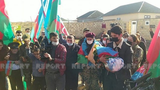 Dünyaya gələn körpəyə Qarabağda şəhid olan atasının adı verilib - FOTO