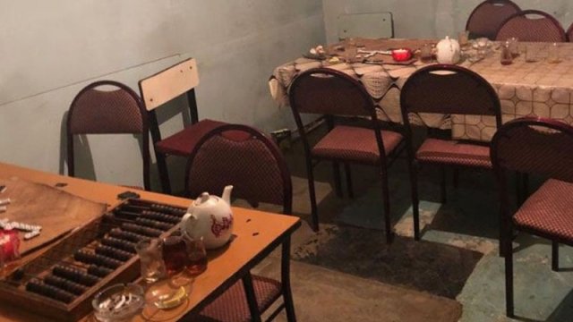 Sabirabadda karantin rejimini pozan çayxana aşkarlandı