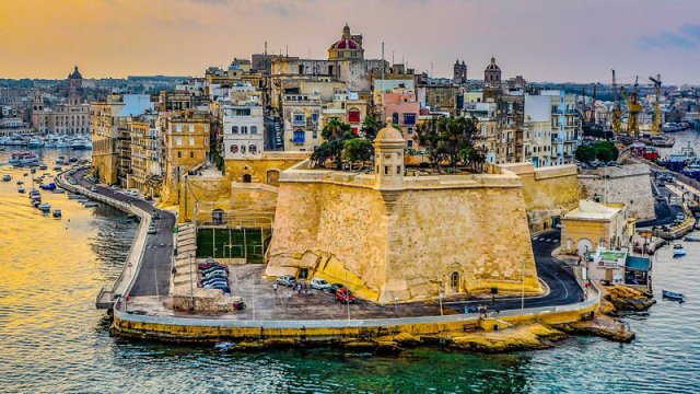 2,5 milyon manata Malta vətəndaşlığı alan azərbaycanlılar - ARAŞDIRMA