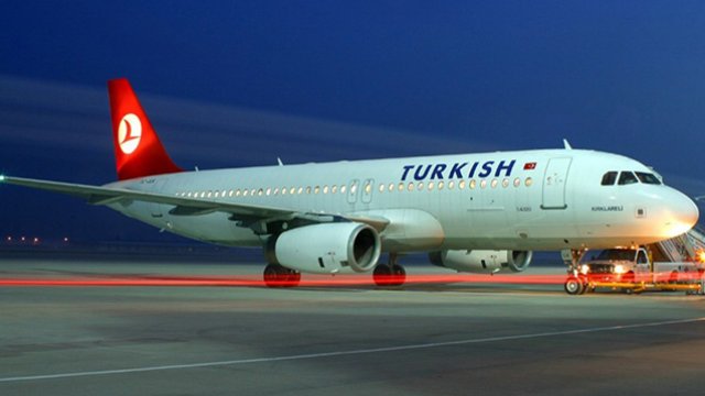 İstanbul-Bakı reysində nasazlıq - Sərnişinlər təxliyə edildi