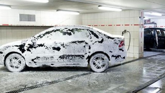 Avtoyumada işləyən koronavirus xəstəsi SAXLANILDI