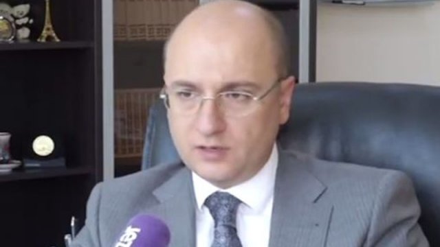 Keçmiş məmurun xaricdə şirkəti üzə çıxdı – FOTO