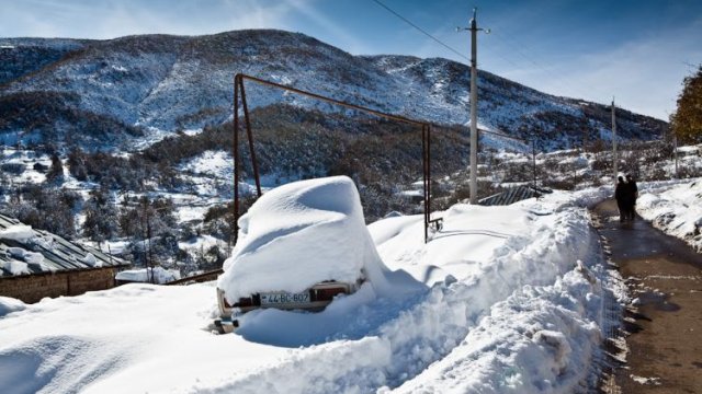 43 sm qar, 2.7 metr dalğa, duman... - Faktiki hava