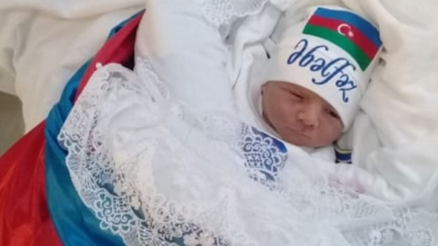 Daxili Qoşunların şəhid baş çavuşunun ilk övladı dünyaya gəlib - FOTO