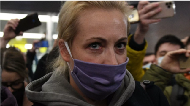 Aleksey Navalnının xanımı saxlanıldı - FOTO