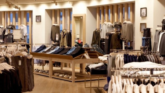 Azərbaycanda ticarət obyektlərinin fəaliyyəti bərpa olundu