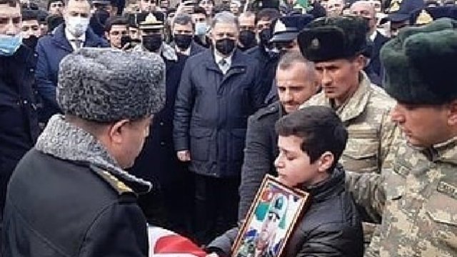 Nəşi tapılan polkovnik-leytenant dəfn edildi - FOTO